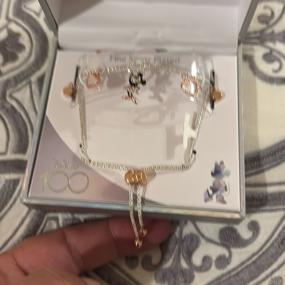 Disney Silver platted minnnie mouse bracelet‎